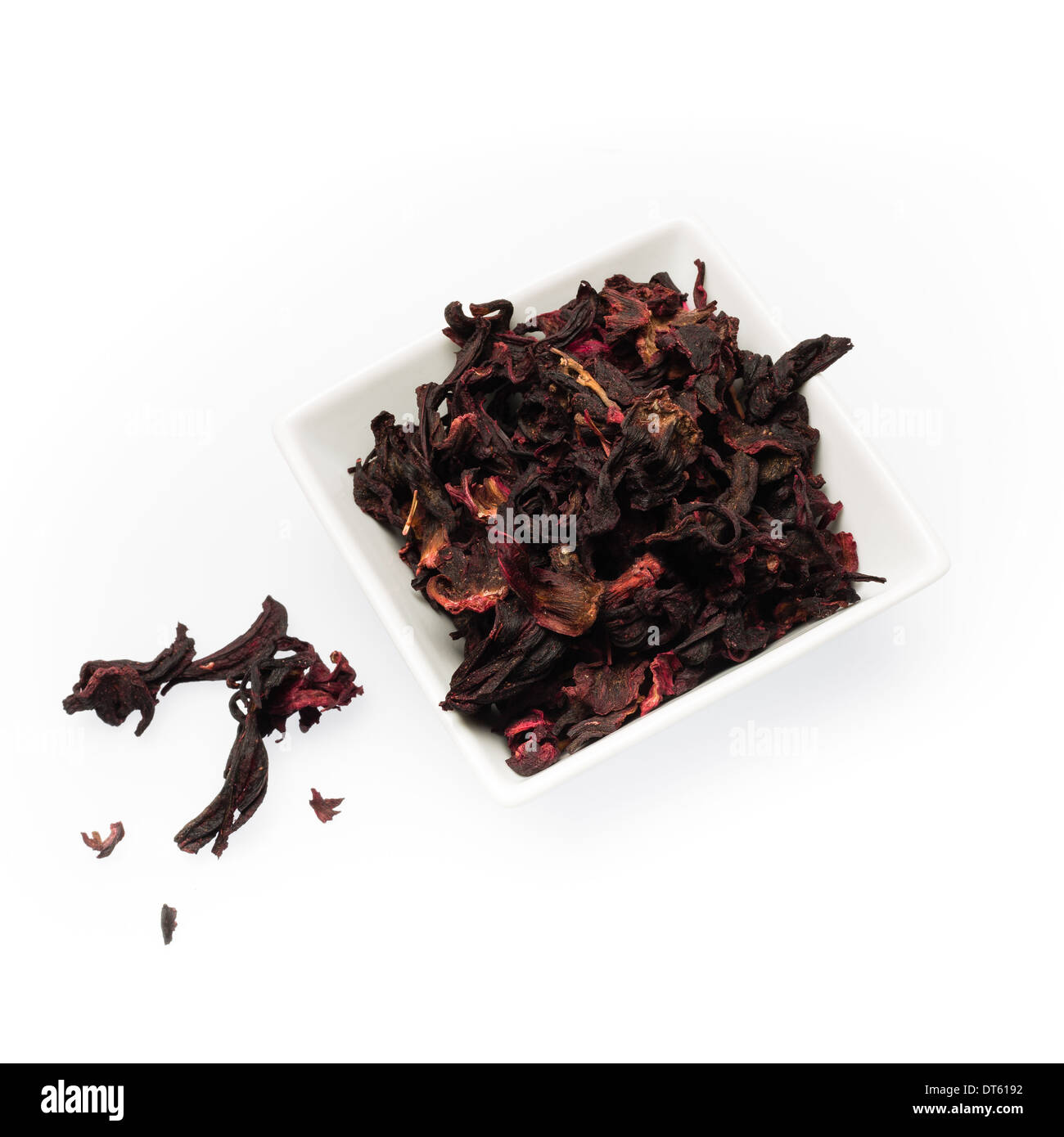 Aromatisch und lecker Tee aus getrockneten Hibiskusblüten Stockfoto