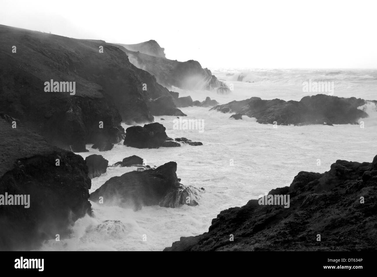 Stürme getroffen die Felsen an den meisten südlicher Punkt, The Lizard, Cornwall. 08.02.14 Stockfoto