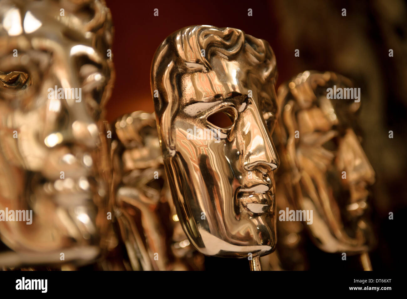 Die letzten Vorbereitungen sind BAFTA Awards vor der 2014 British Academy of Film and Television Arts getroffen. Stockfoto