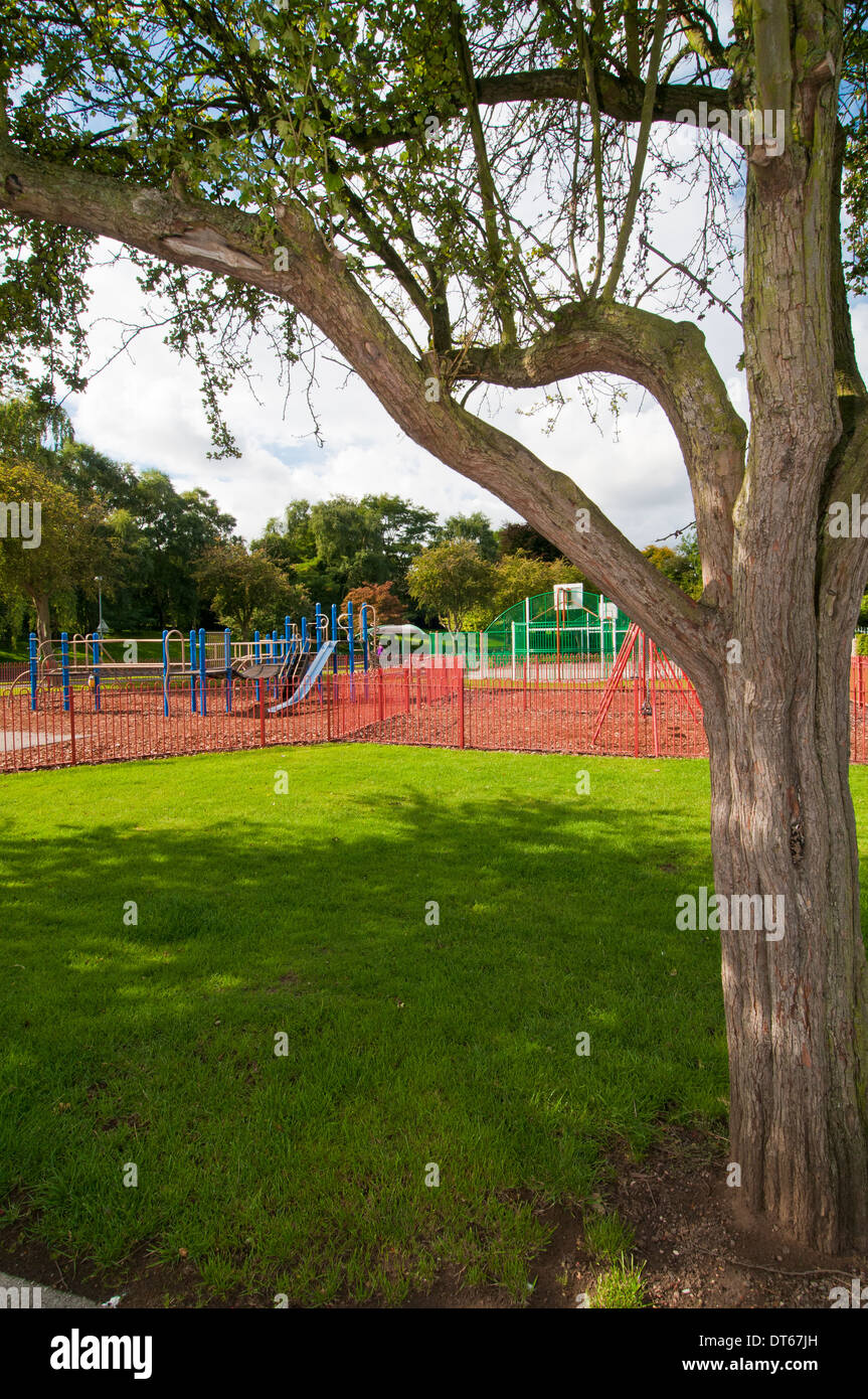 Blick auf einem Spielplatz im Volkspark Stockfoto