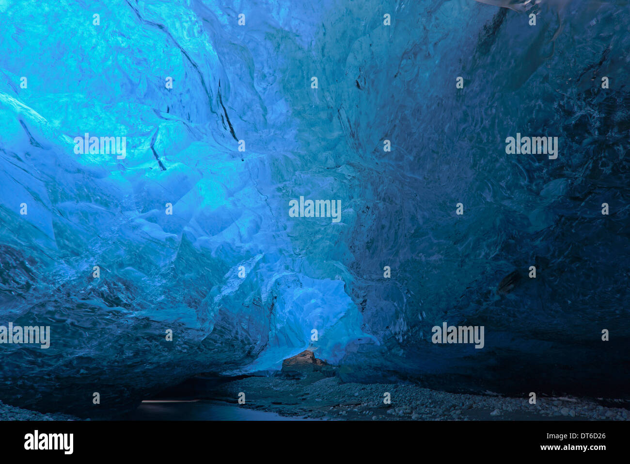 Blick von innen eine Eishöhle Island Stockfoto