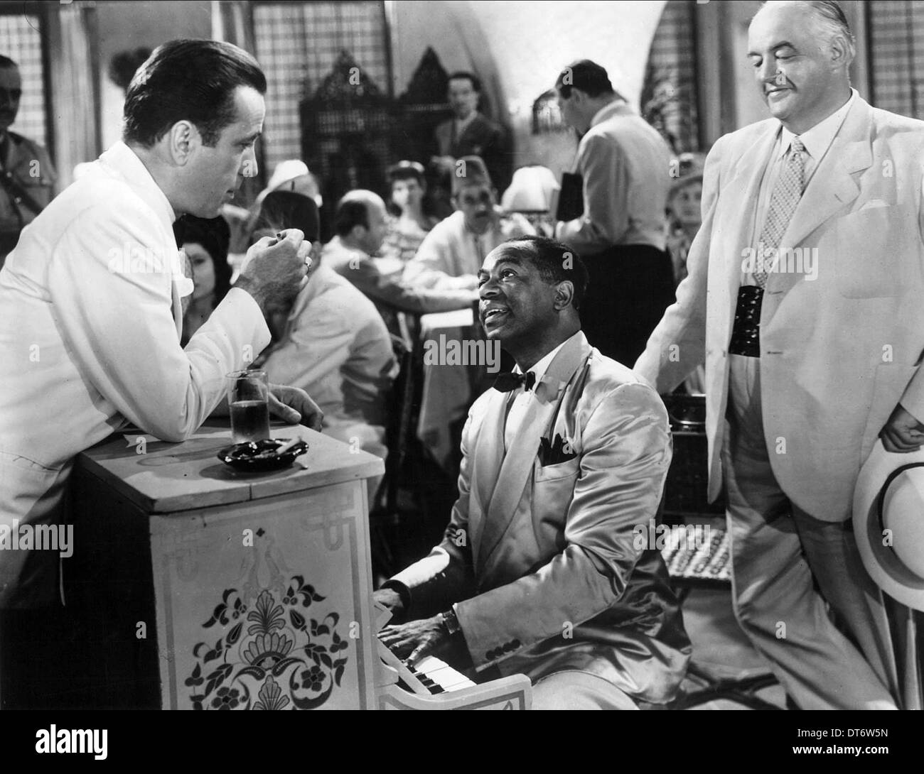 HUMPHREY BOGART, DOOLEY WILSON, SYDNEY GREENSTREET, Casablanca, 1942 Stockfoto