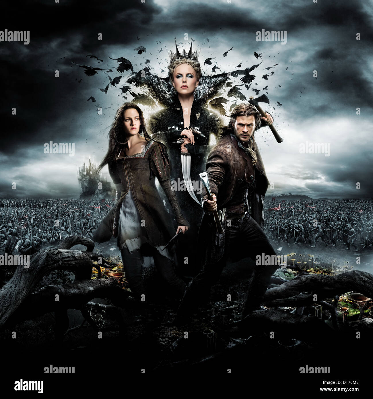 Kristen Stewart Charlize Theron Chris Hemsworth Schneewittchen Und Die Jager 2012 Stockfotografie Alamy