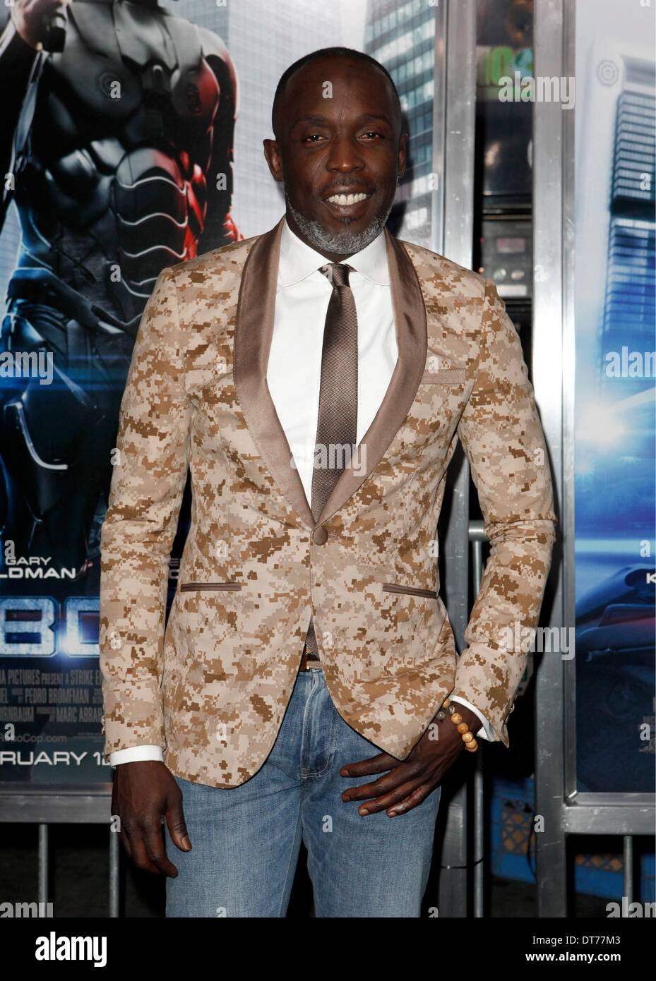 Los Angeles, CA, USA. 10. Februar 2014. Michael K. Williams bei der Ankunft für ROBOCOP Premiere, TCL Chinese 6 Sälen (ehemals Grauman), Los Angeles, CA 10. Februar 2014. Bildnachweis: Emiley Schweich/Everett Collection/Alamy Live-Nachrichten Stockfoto