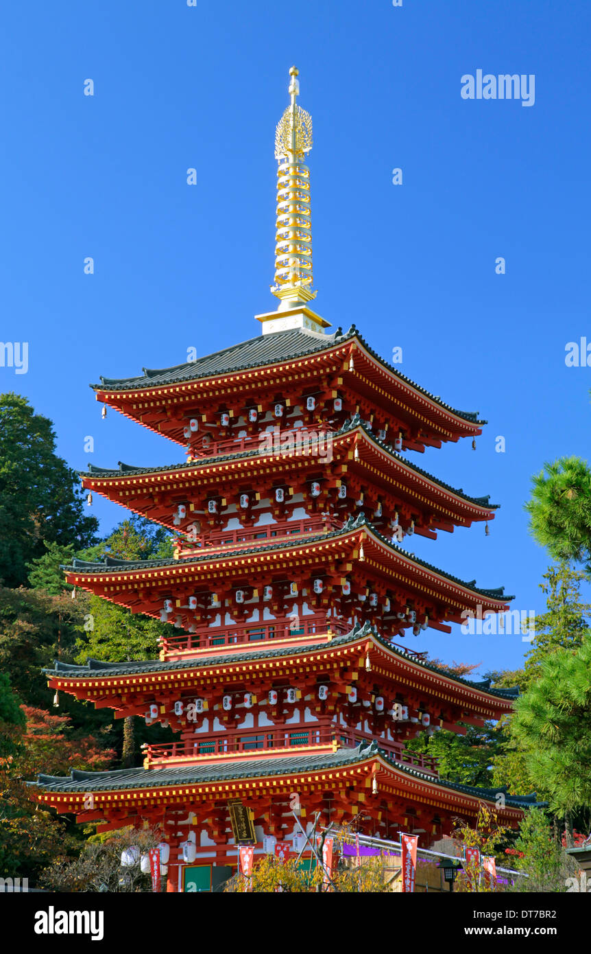 Fünf Pagode bei Takahata Fudo Tempel Tokio Japan Stockfoto