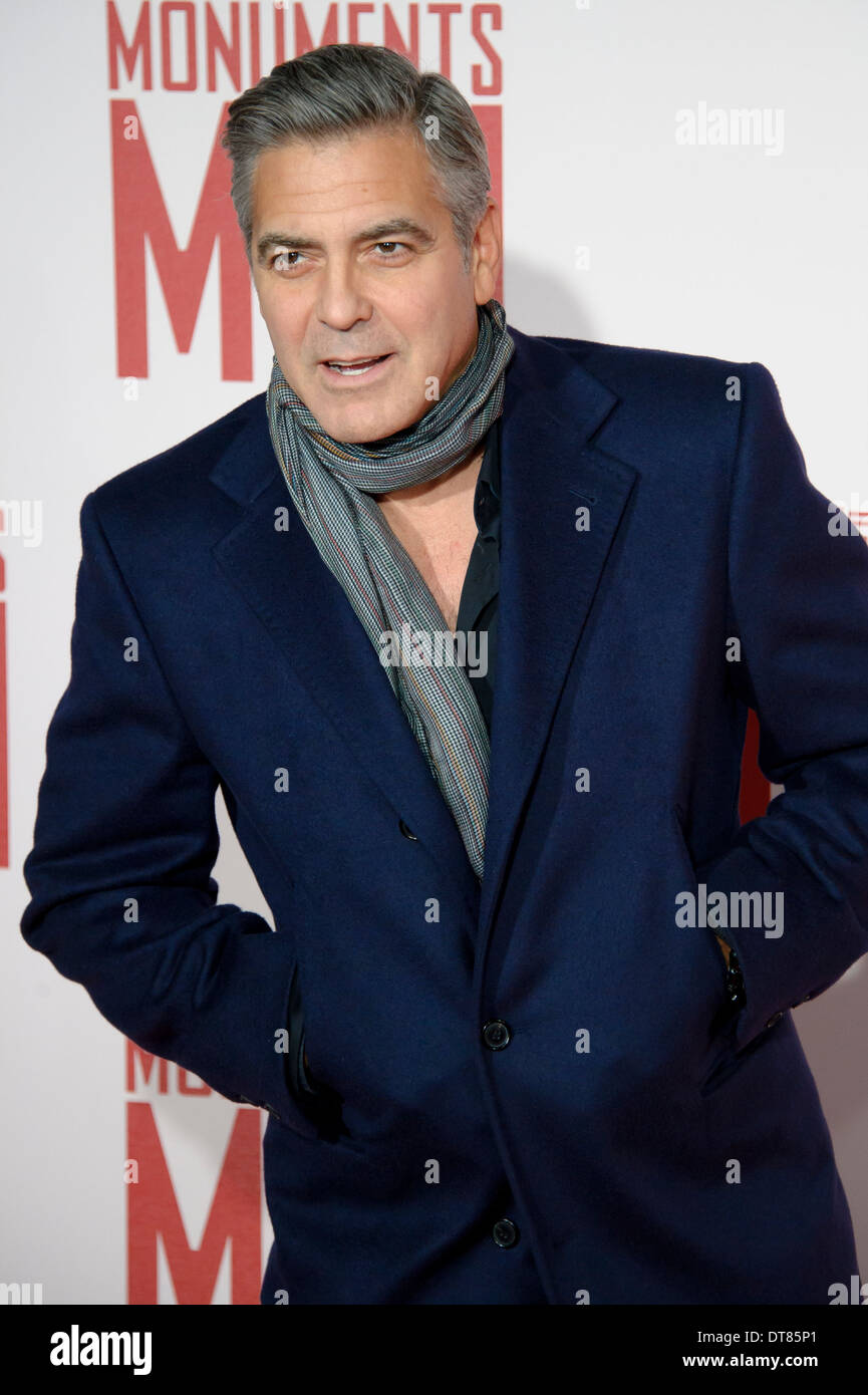 George Clooney kommt für die UK-Premiere von "The Monuments Men" zu einem zentralen London Kino, London. Stockfoto