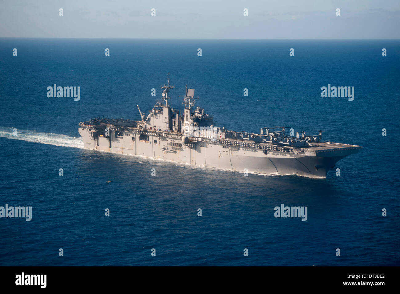 USS Bonhomme Richard Transite im Korallenmeer. Stockfoto