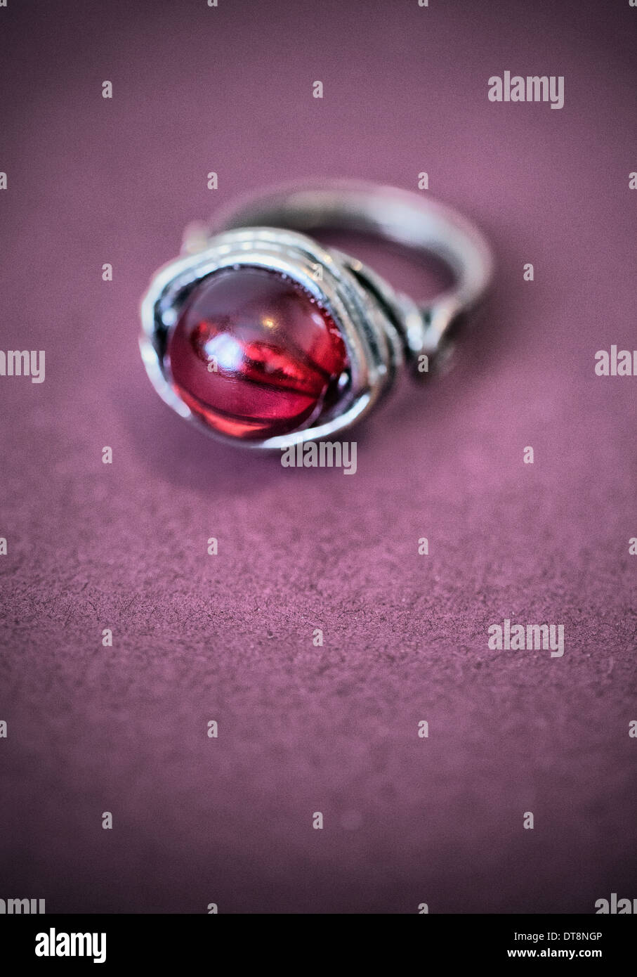 Roter Stein Ring Stockfoto