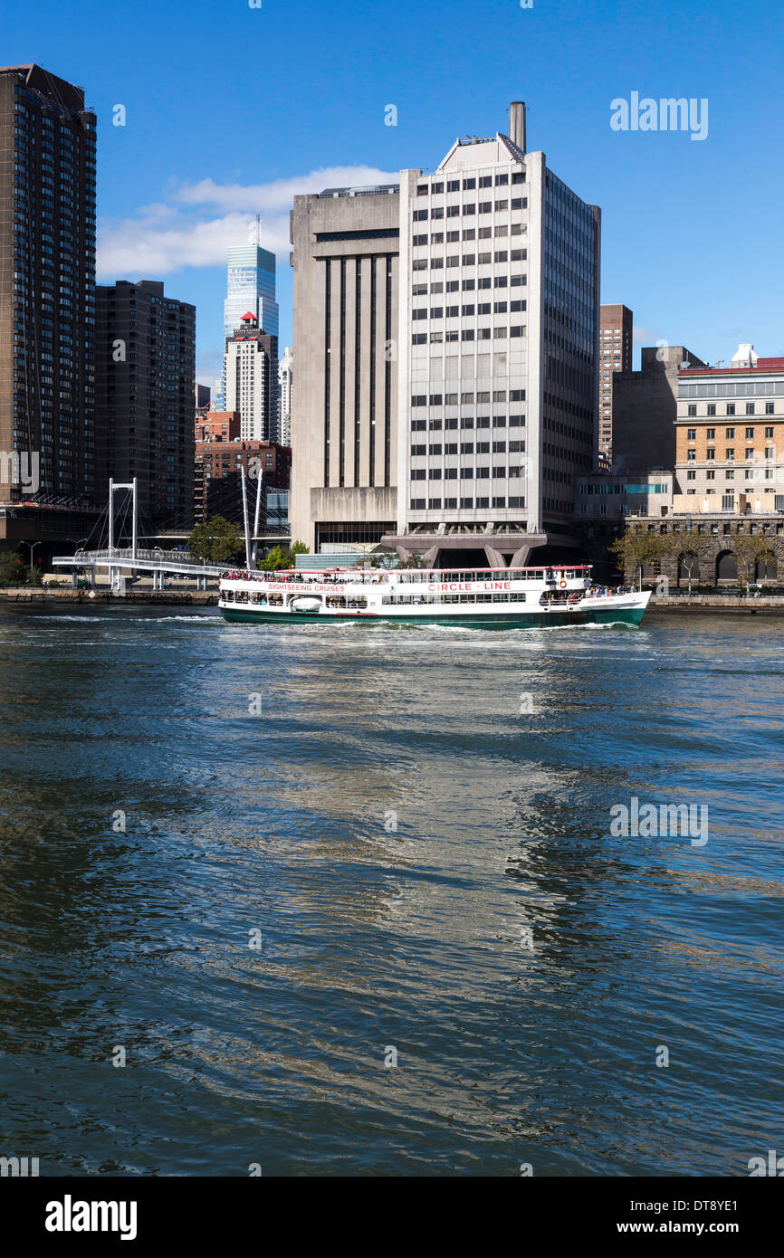 Skyline von Midtown Manhattan und auch in den East River, New York City, USA Stockfoto
