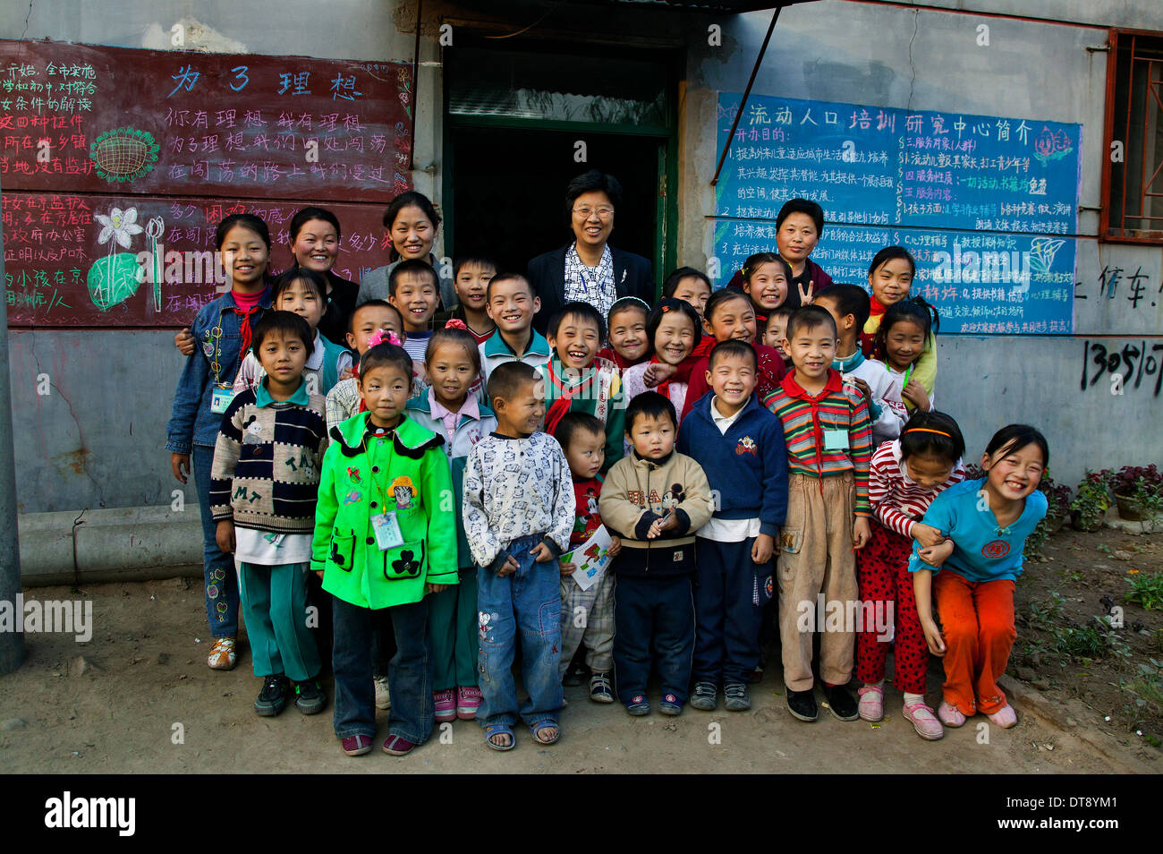 China, Beijing, Beigaozhuang Migranten Zentrum. Nach dem Schulclub Stockfoto