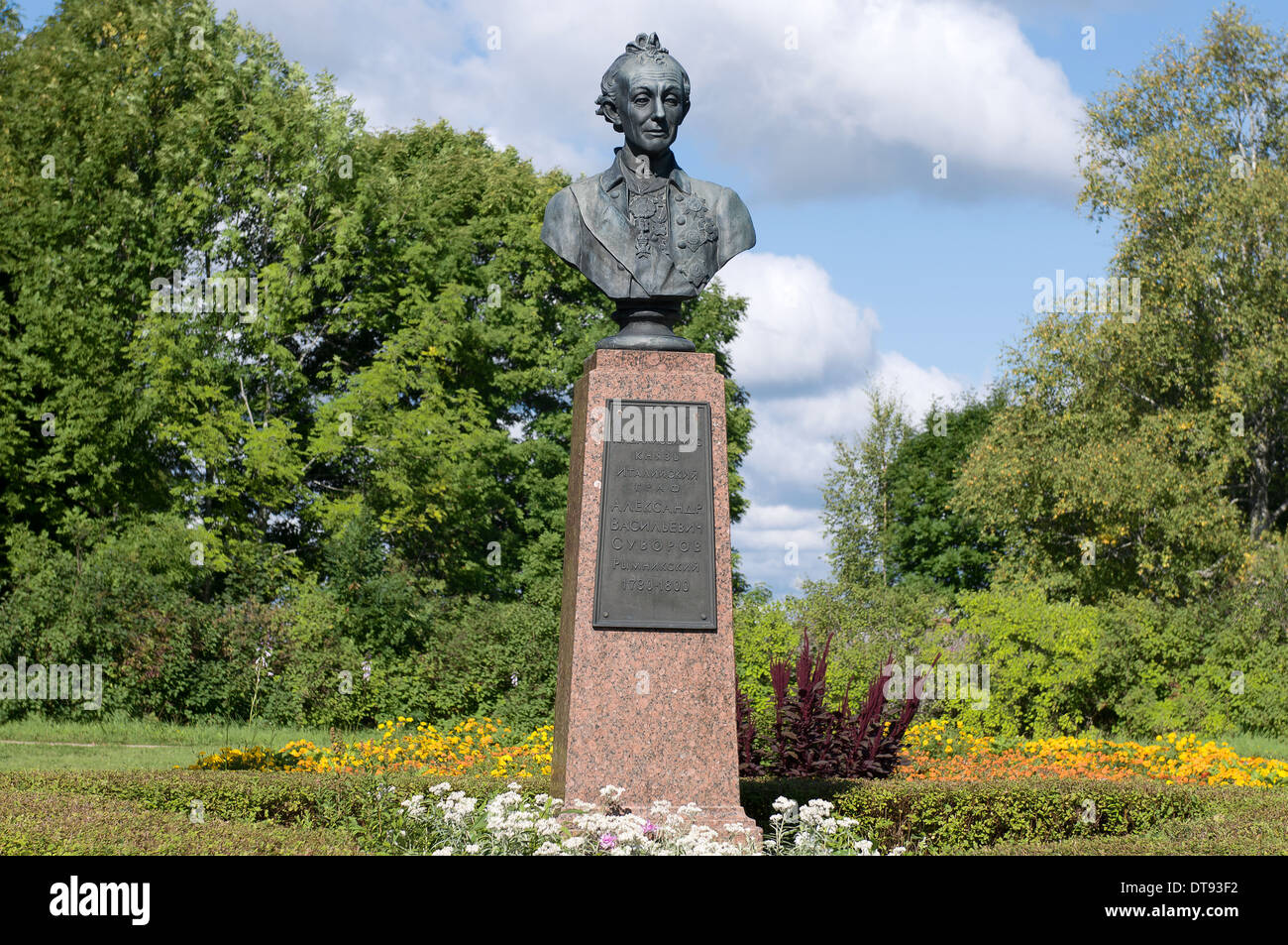Denkmal Generalisimus im Museum-Nachlass AV Suvorov im Dorf Konchanskoe-Suvorovskoe, Nowgorod, Russland Stockfoto