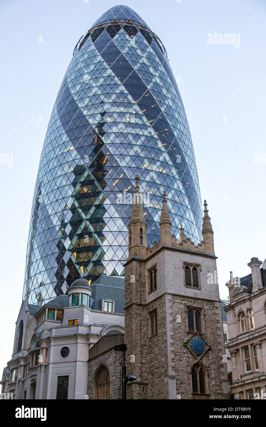 St.Andrew Undershaft Kirche und die Gurke-London-UK Stockfoto