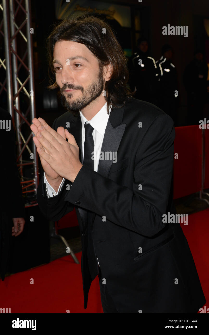 Berlin, Deutschland. 12. Februar 2014. Diego Luna besucht die 'Cesar Chavez' Premiere auf den 64. jährlichen Berlinale International Film Festival im Friedrichstadt-Palast am 12. Februar 2014 in Berlin, Deutschland. Bildnachweis: Janne Tervonen/Alamy Live-Nachrichten Stockfoto