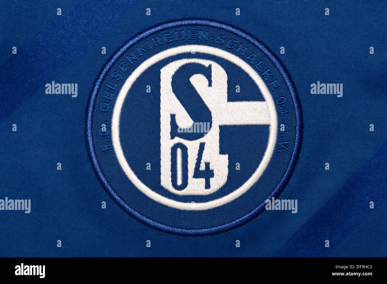 Nahaufnahme von der FC Schalke 04-Fußball-Trikot Stockfoto