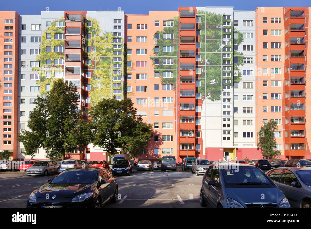 Berlin, Deutschland, Wandmalereien, die vorgefertigten Friedrichsfelder Tor Stockfoto