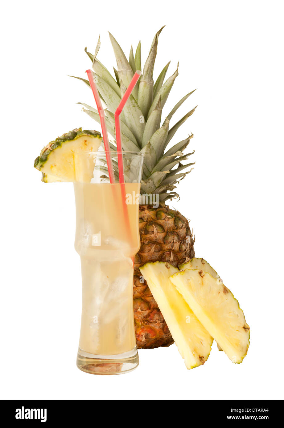 Ananas-Saft mit frischem Obst, isolierten weißen Hintergrund Stockfoto