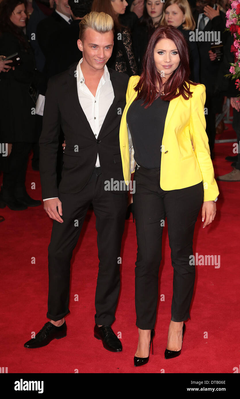 London, UK, 13. Februar 2014 kommt Amy Childs und Harry Derbidge in der UK-Premiere von "A New York Wintermärchen" im Odeon-Kino an der Kensington High Street in London Credit: MRP/Alamy Live News Stockfoto