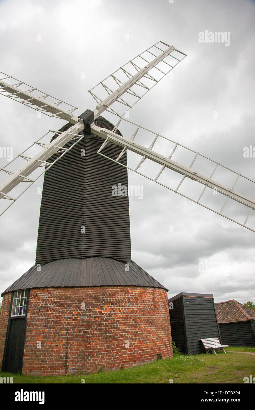 Windmühle in Reigate Heath Golf Club, Surrey, südlich von England Stockfoto