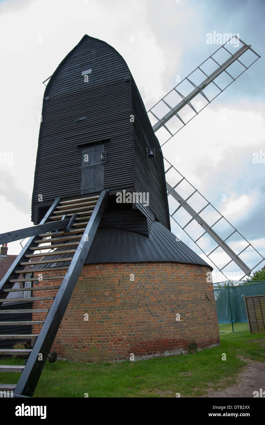 Windmühle in Reigate Heath Golf Club, Surrey, südlich von England Stockfoto