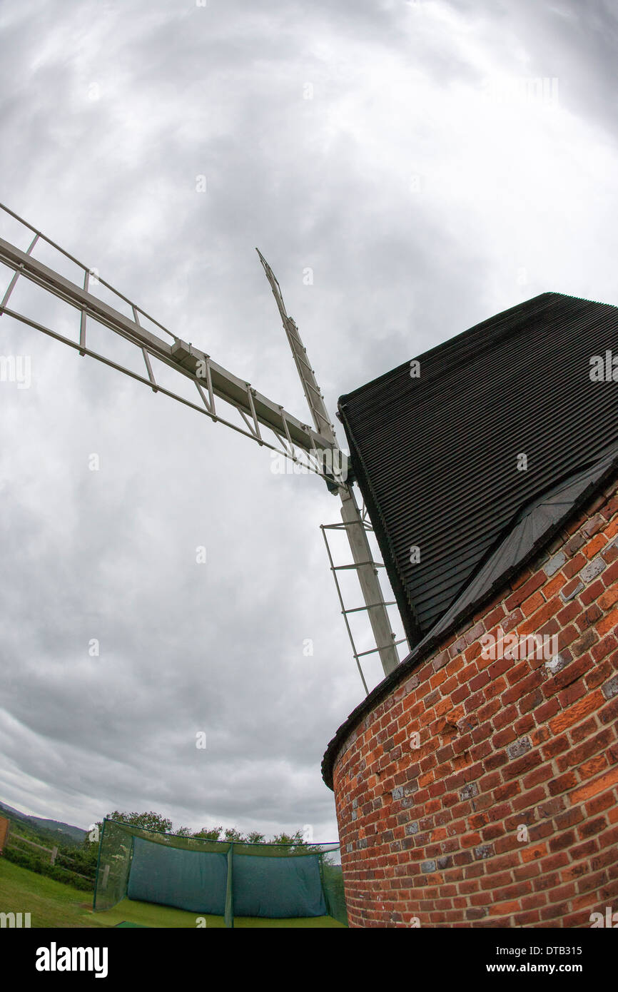 Windmühle in Reigate Heath Golf Club, Surrey, südlich von England Stockfoto