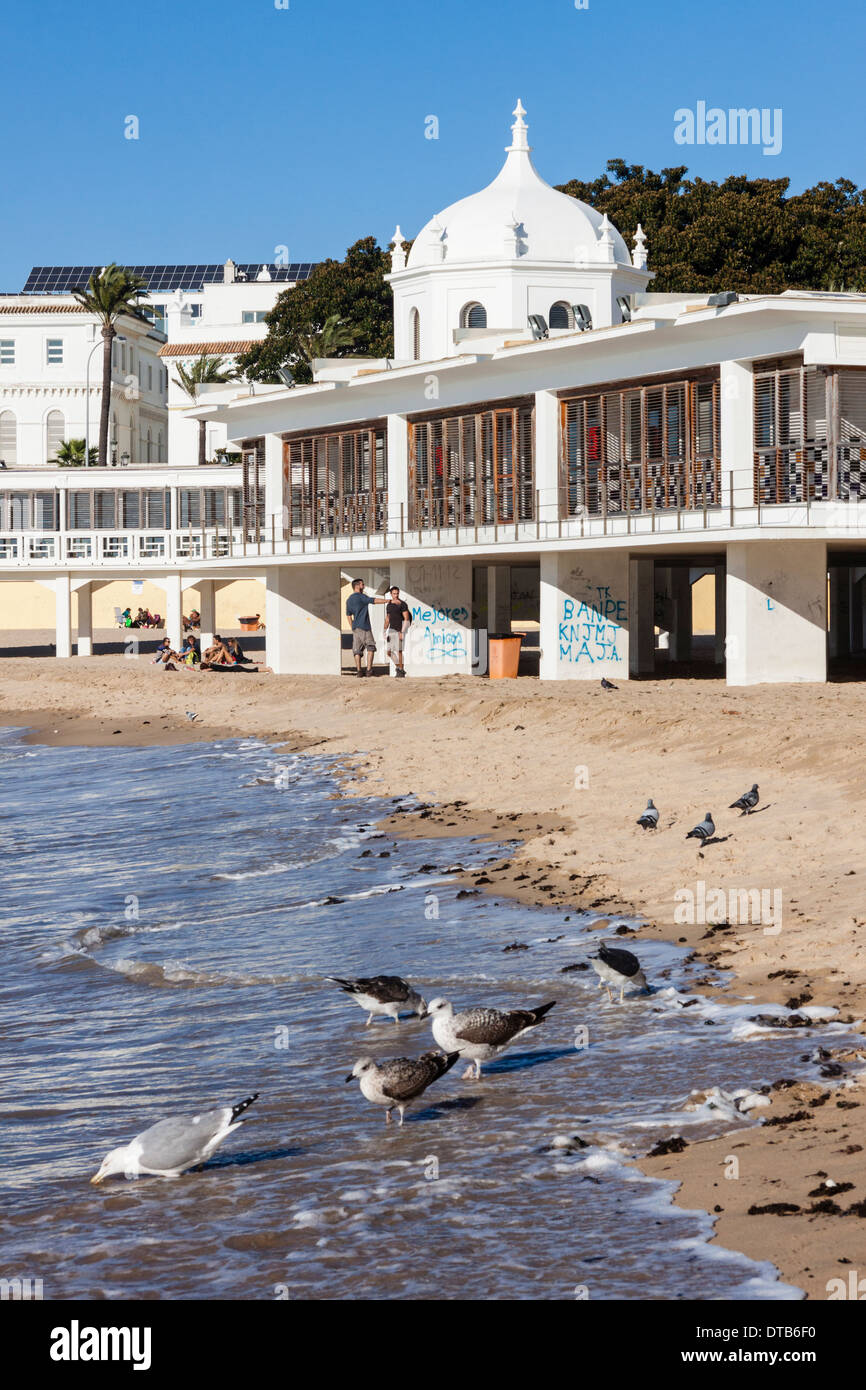 Ehemalige Balneario (Kurort) in La Caleta Strand, Cádiz, Andalusien, Spanien Stockfoto