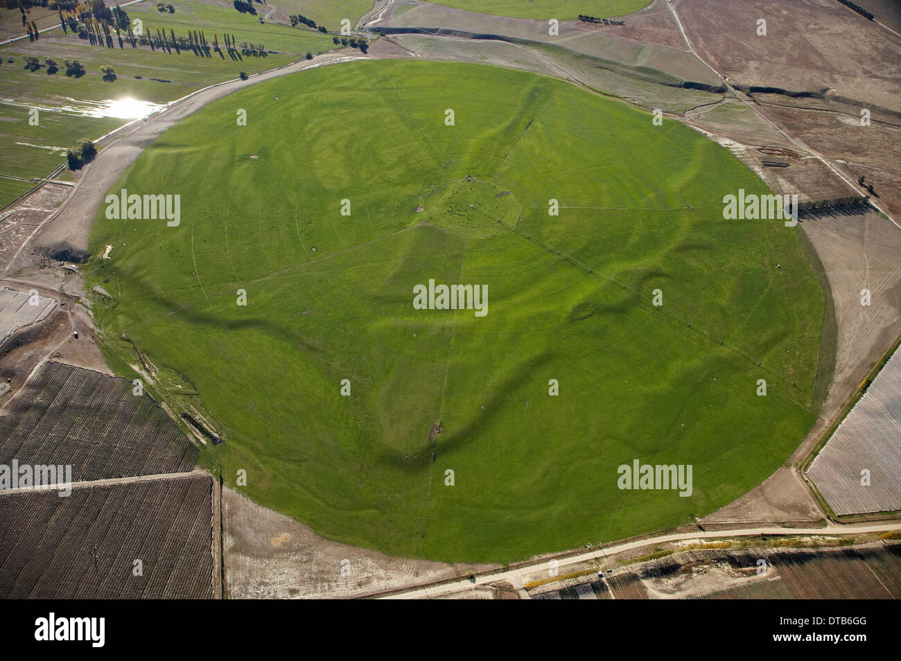 Riesige Rotary Bewässerung Schema, Bendigo, Central Otago, Südinsel, Neuseeland - Antenne Stockfoto