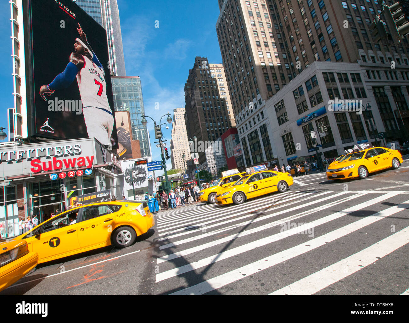 Yellow Cabs in Midtown Manhattan New York City, USA Stockfoto