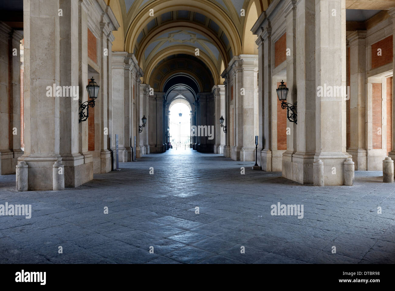 Zentrale Galerie Königspalast Reggia di Caserta Italien zentrale Galerie herrliche drei Kirchenschiff Portikus anzeigen Stockfoto