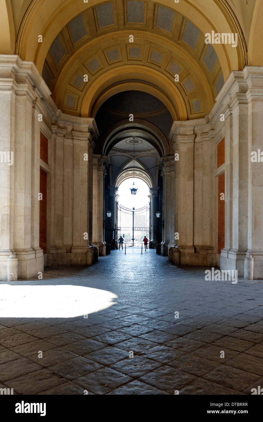 Ansicht zentrale Galerie Royal Palace Caserta Kampanien Italien zentrale Galerie herrliche drei Kirchenschiff Portikus Stockfoto