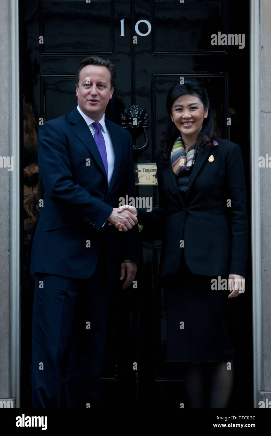 David Cameron thailändischen Frau Yingluck Shinawatra Stockfoto