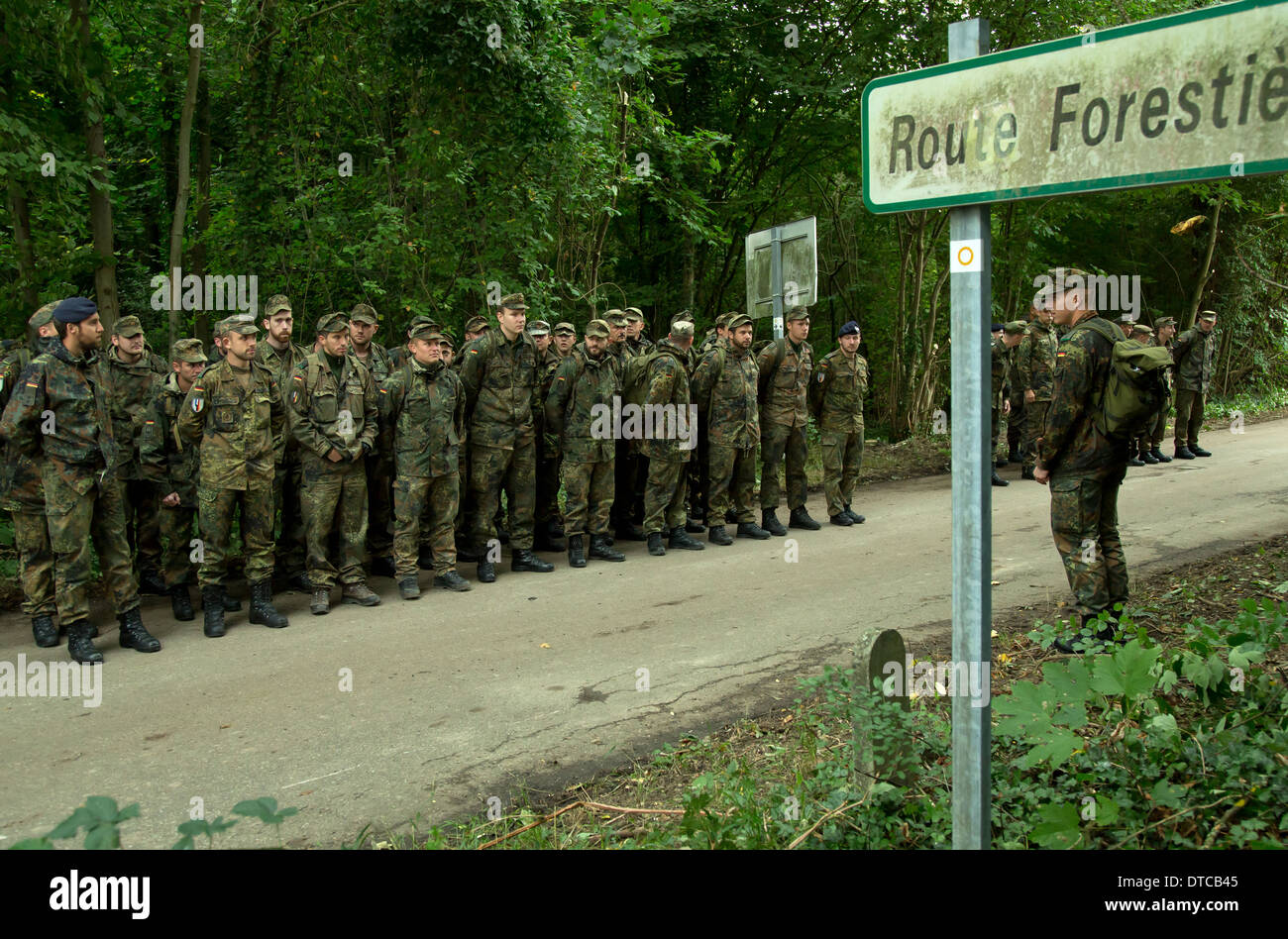 Illkirch-Grafenstaden, Frankreich, Offiziere und Unteroffiziere des JgBtl 291 auftreten bei einem training Stockfoto