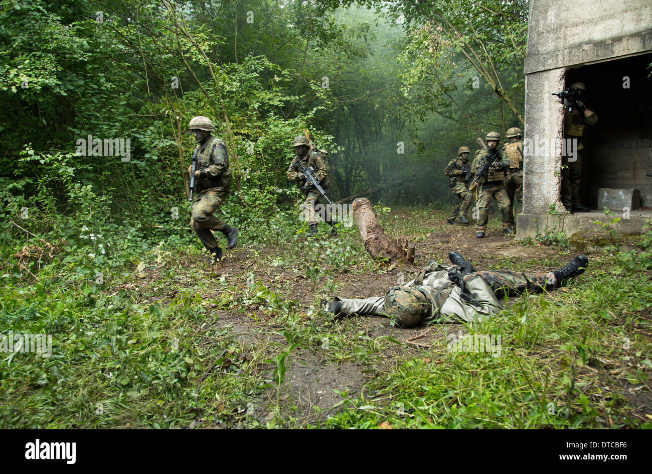 Illkirch-Grafenstaden, Frankreich, Soldaten des JgBtl 291 bei einem training Stockfoto