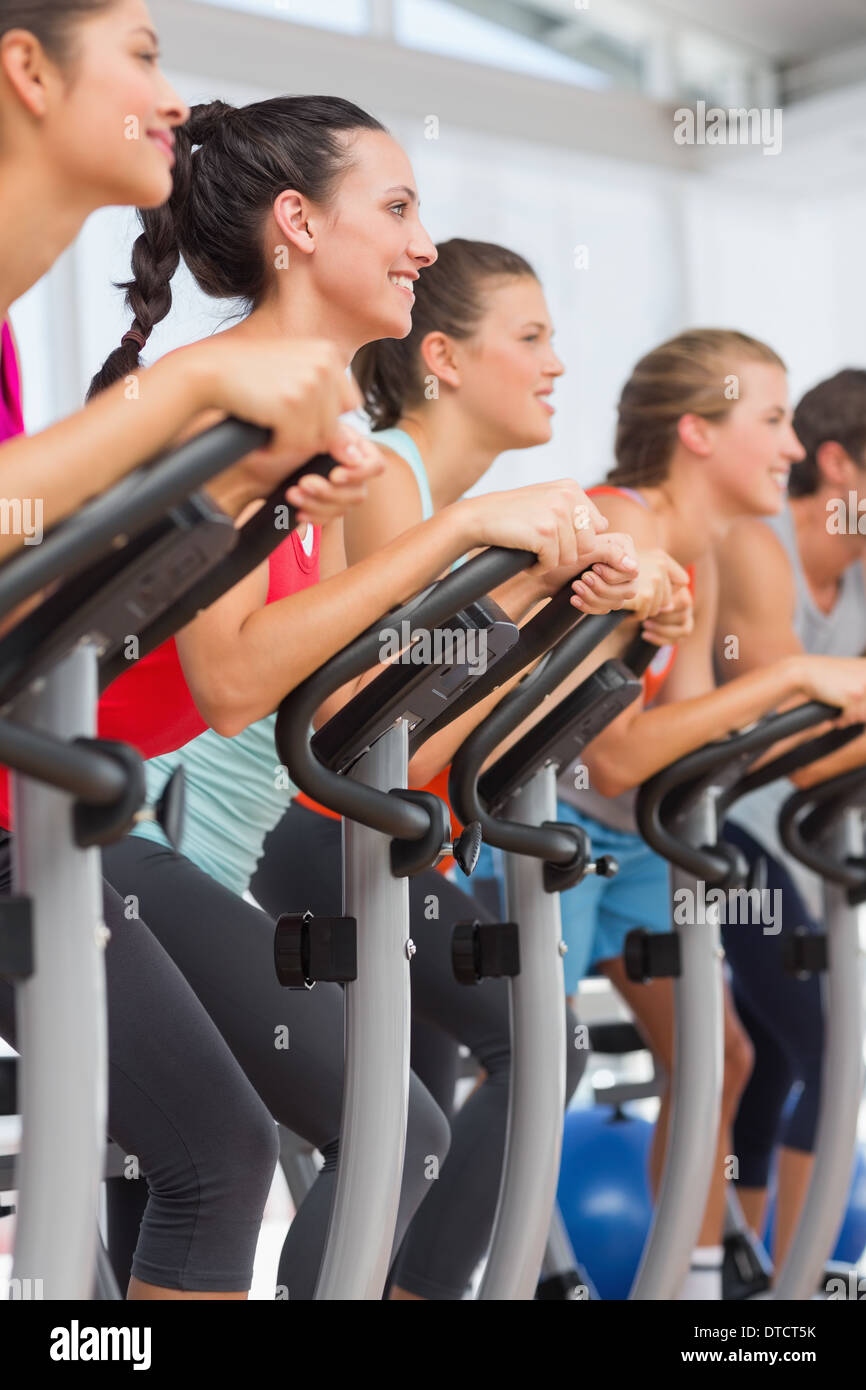 Platz für Personen, die im Spinnen Klasse trainieren Stockfoto