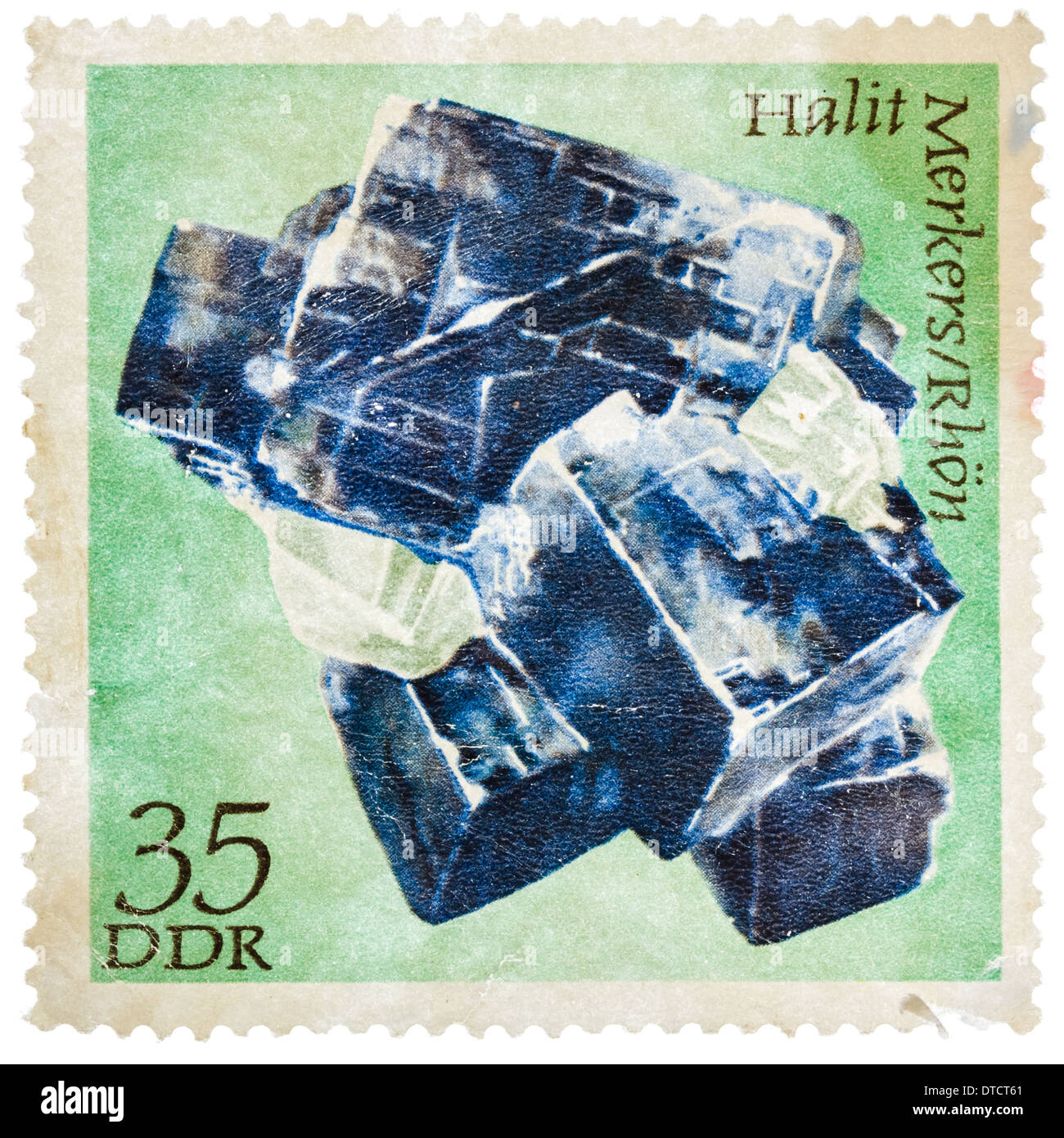 DDR - CIRCA 1972: Briefmarke gedruckt in der Deutschen Demokratischen Republik (DDR) zeigt Halbedelstein Halit, ca. 1972 Stockfoto