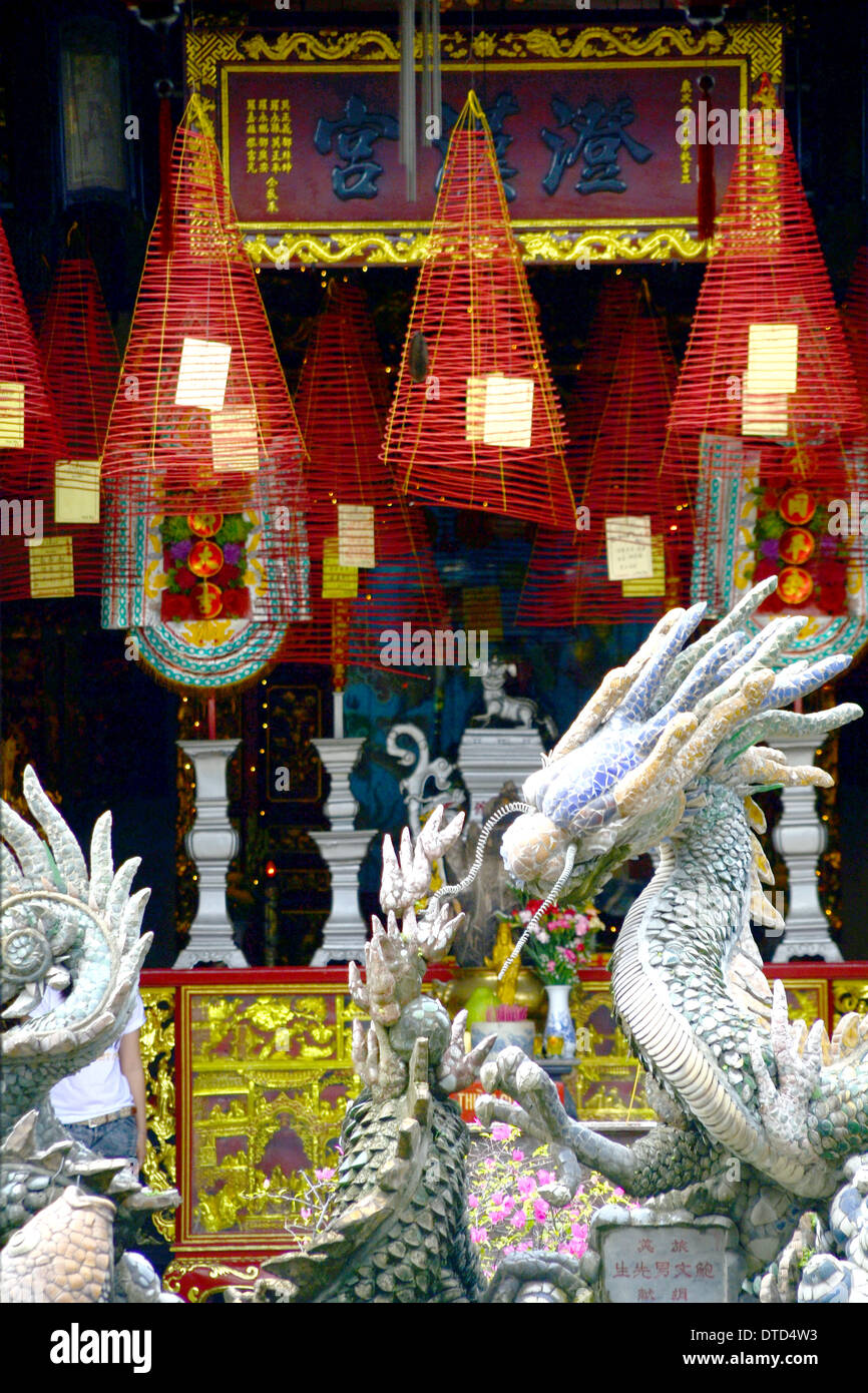 Ancestry-Haus-Tempel und Drachen Skulptur in Hoi an, Vietnam Stockfoto