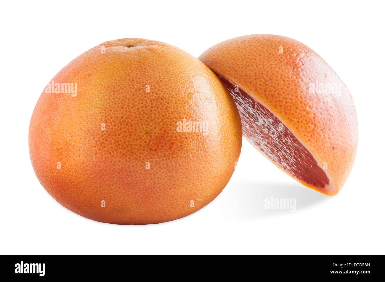 Ruby Grapefruit isoliert auf weißem Hintergrund mit Beschneidungspfad Stockfoto
