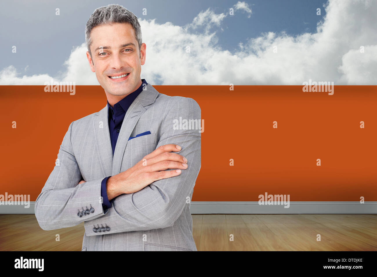 Zusammengesetztes Bild des lächelnden zuversichtlich Geschäftsmann Stockfoto