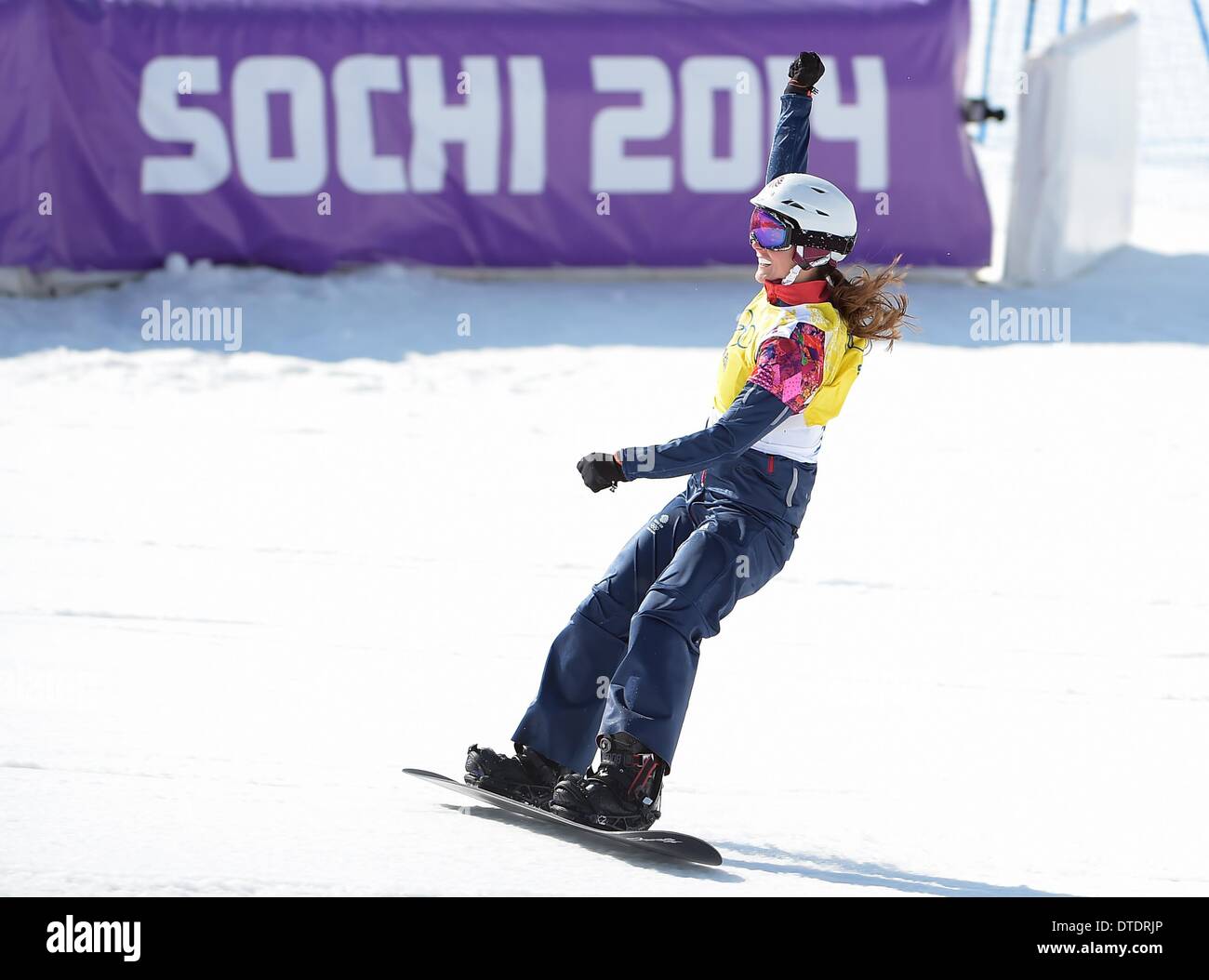 Zoe Gillings (GBR) feiert nach der Qualifikation für das Halbfinale. Womens Snowbboard Cross - Rosa Khutor Extreme Park - Sotschi - Russland - 16.02.2014 Stockfoto