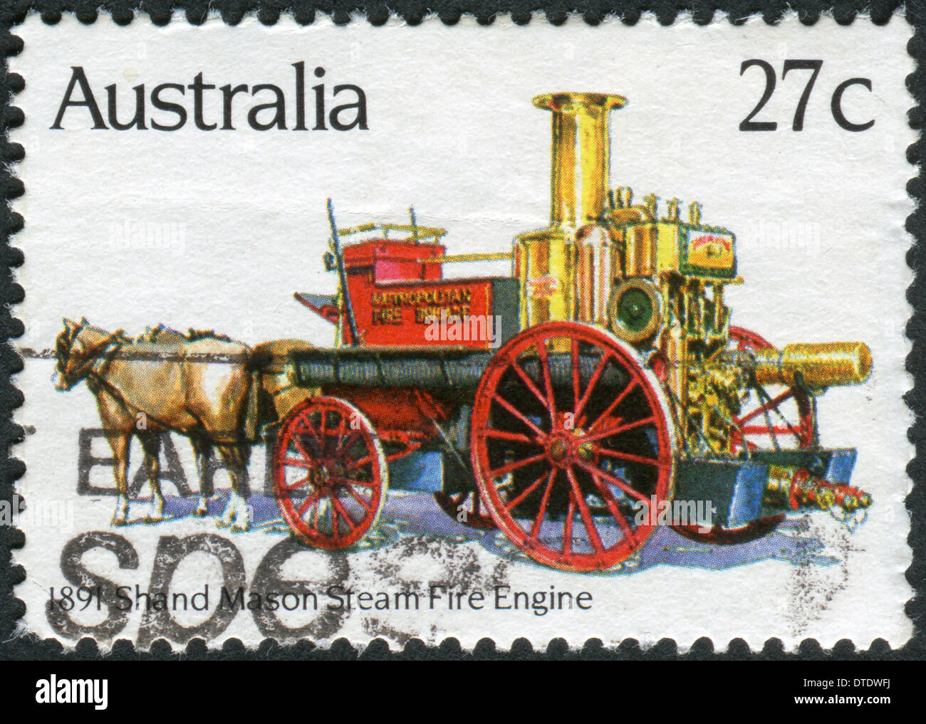 Australien - ca. 1983: Briefmarke gedruckt in Australien zeigt historische Feuerwehrfahrzeuge: Shand Mason Dampf, 1891, ca. 1983 Stockfoto