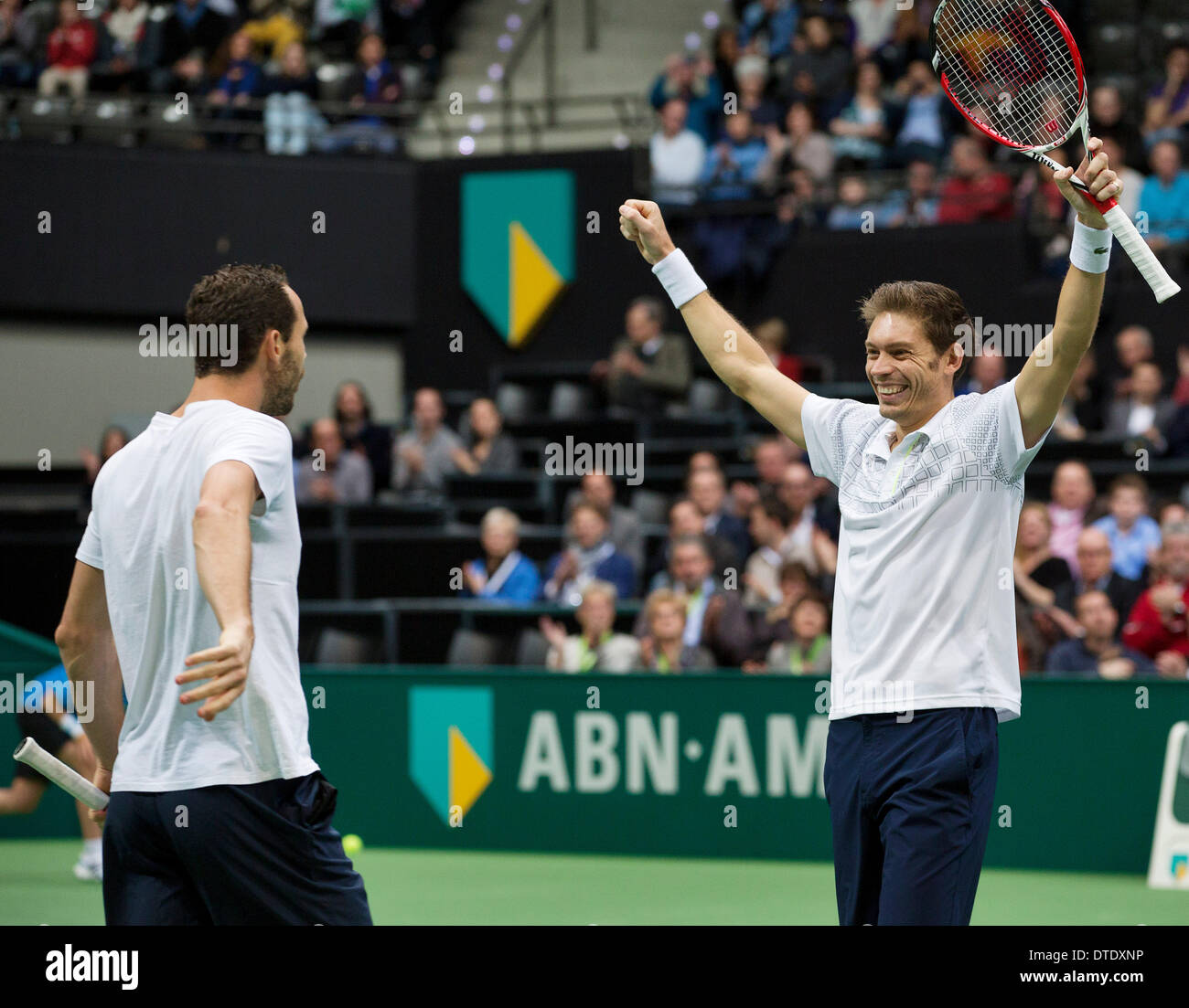 Rotterdam, Niederlande. 16.02.2014. Michael Llodra (FRA) / Nicolas Mahut(FRA) erhalten Sie den Titel für Doppel bei der ABN AMRO World Tennis Tournament Foto: Tennisimages / Henk Koster Stockfoto