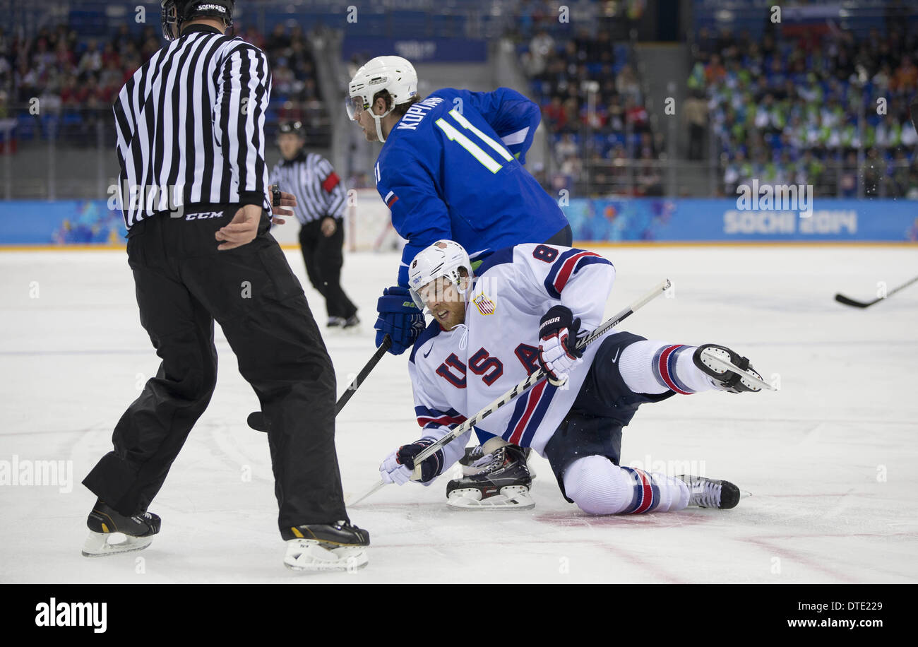 Sotschi, Russland. 16. Februar 2014.  Winter Olympiade - Sotschi, Russia.Hockey USA Vs Slowenien - Men.USA Hockey JOE PAVELSKI Credit: Jeff Cable/ZUMAPRESS.com/Alamy Live News Stockfoto