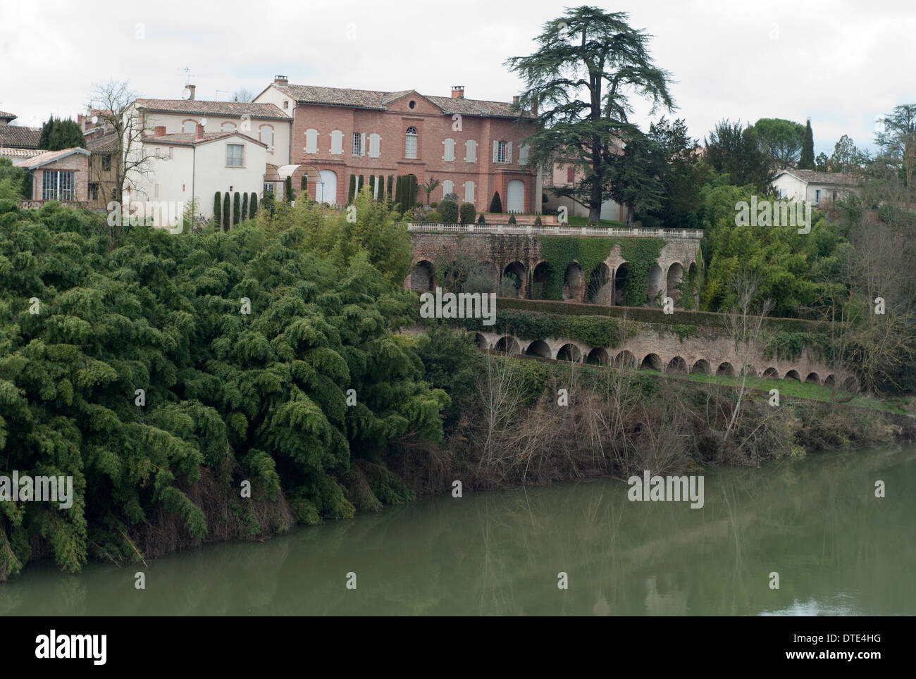 Rabastens, einer Stadt am Fluss Tarn, im Departement Tarn, Royal, Frankreich Stockfoto