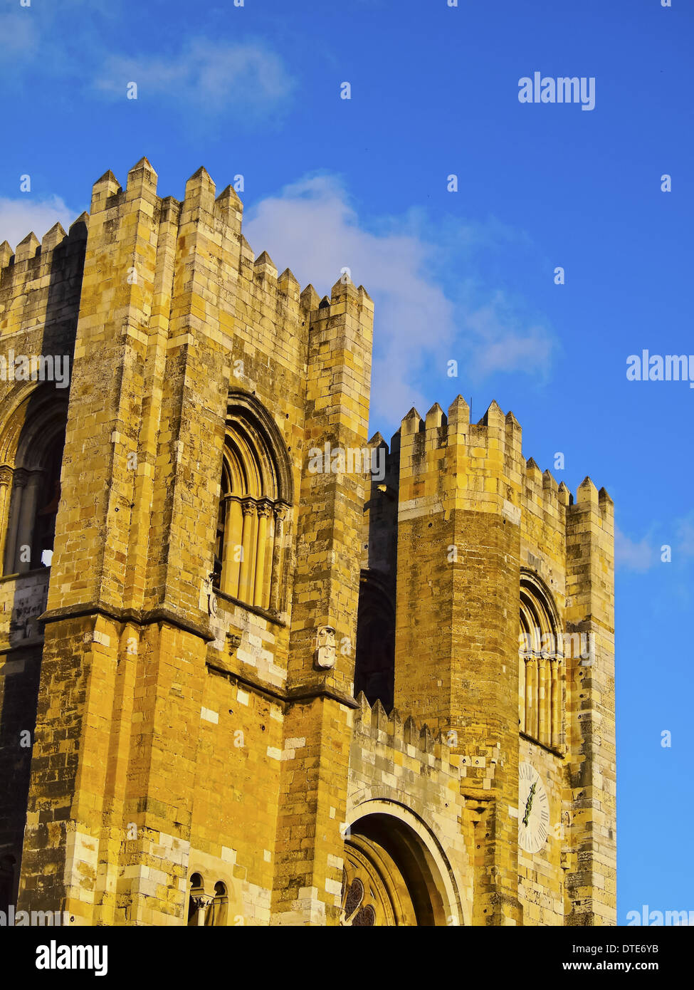 Die patriarchalische Kathedrale von Santa Maria Maggiore in Lissabon, Portugal Stockfoto