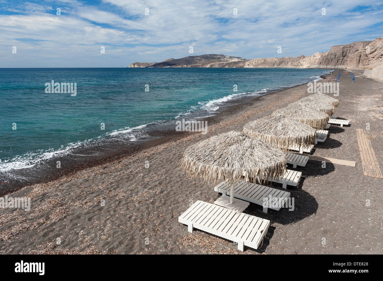 Grau, Sand Strand von Vlichada Santorini Stockfoto