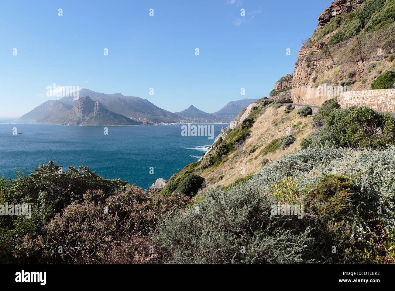 Die Sentinel und Hout Bay betrachtet von Chapmans Peak Drive Stockfoto