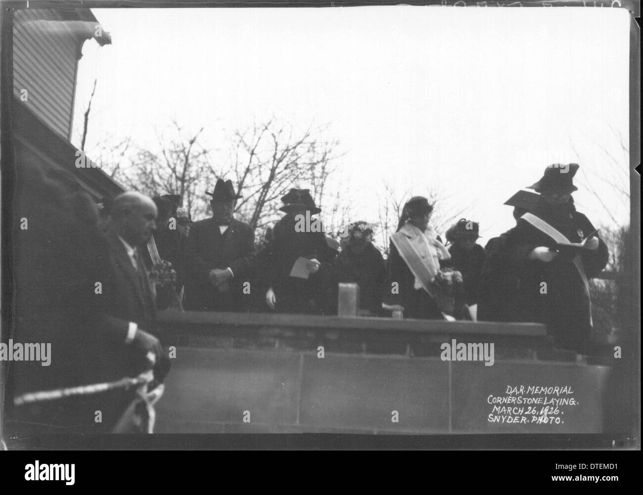 Lautsprecher-Plattform bei Caroline Scott Harrison Eckpfeiler Gedenkfeier an Oxford College 1926 Stockfoto