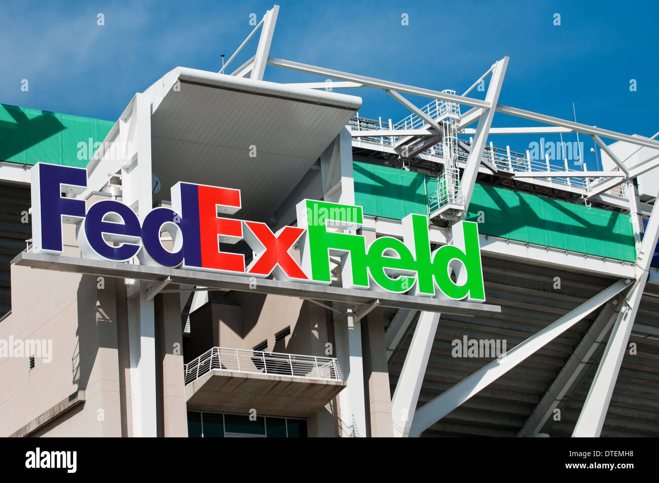 FedEx Field Zeichen, Heimat der Washington Redskins NFL Fußball-Nationalmannschaft in Landover, Maryland, USA Stockfoto