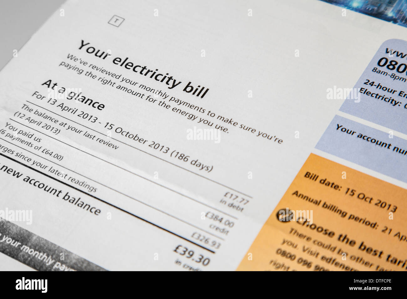 Papier-Stromrechnung von UK-Energieversorger Stockfoto