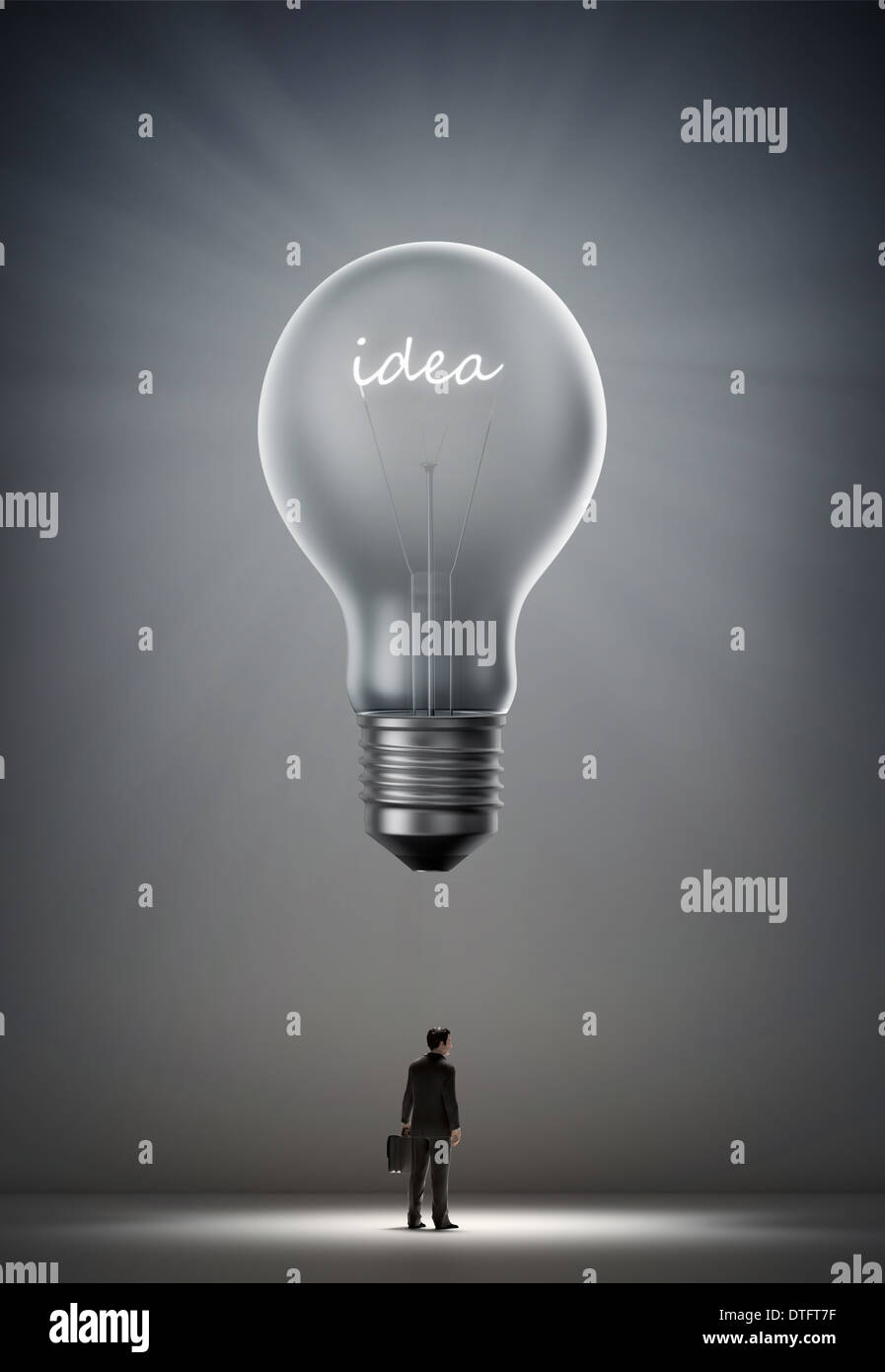 Eine Glühbirne über ein Geschäftsmann - Ideen und Kreativität-Konzept Stockfoto
