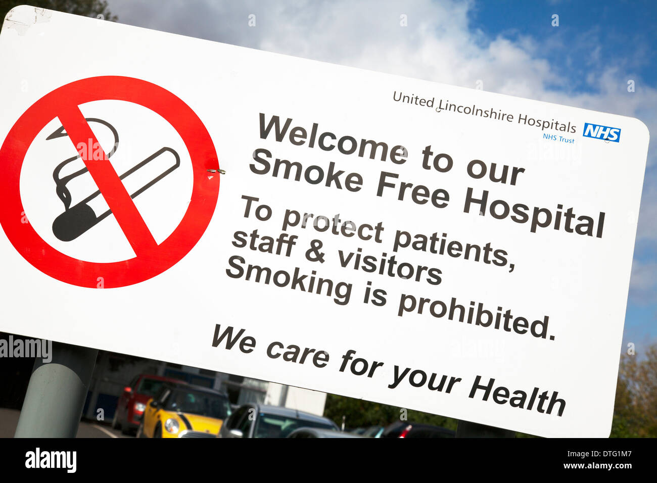 Vereinigte Lincolnshire Krankenhäuser Willkommensschild NHS Louth Stadt Rauch frei Rauchen verboten Stockfoto